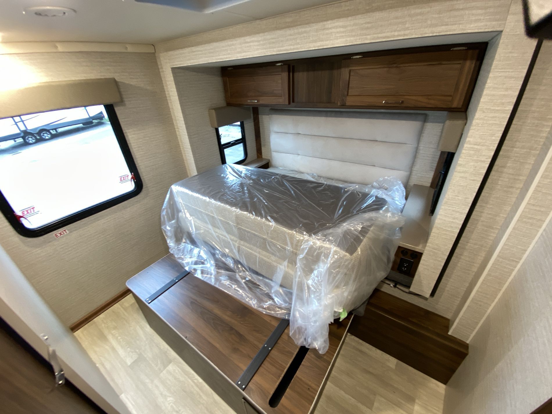 2025 WINNEBAGO MINNIE WINNIE 26T, , hi-res image number 28